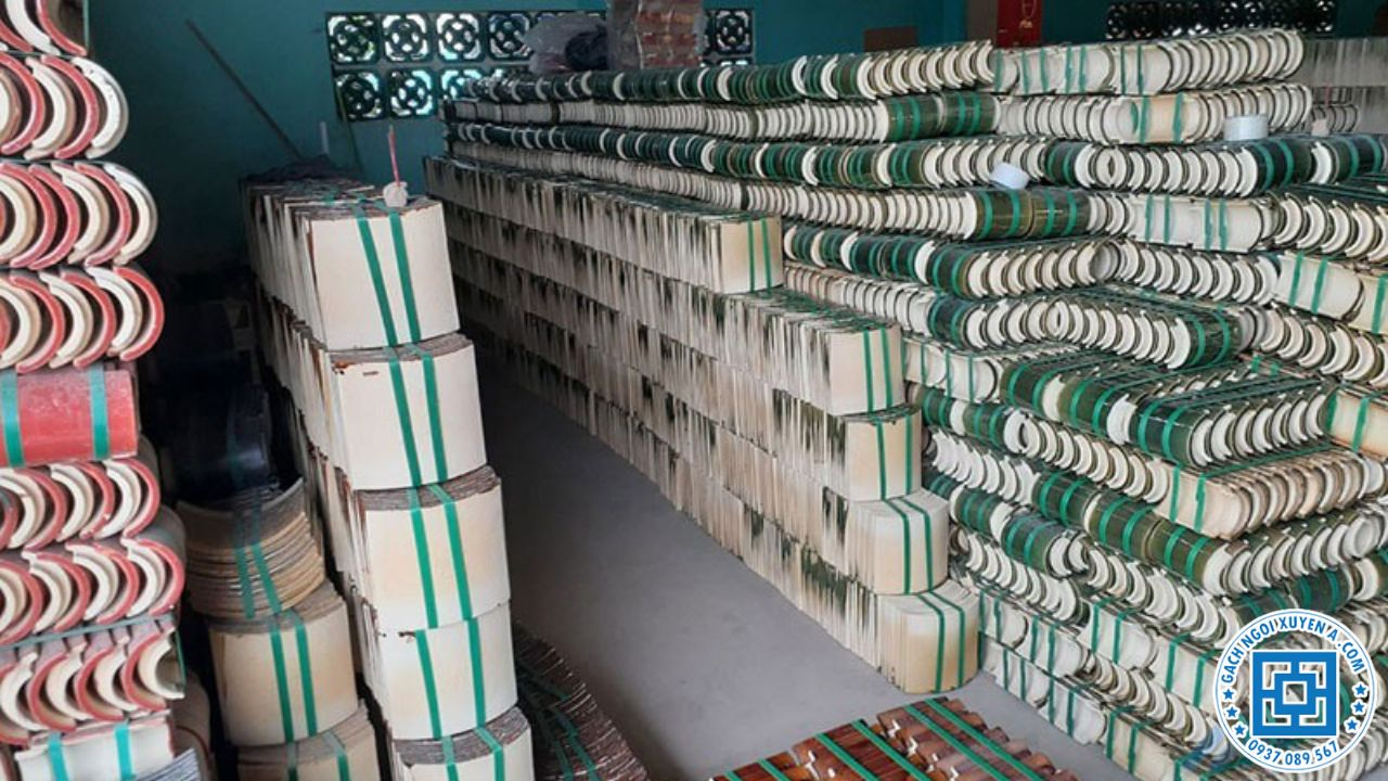 Kho hàng có sẵn các loại ngói âm dương