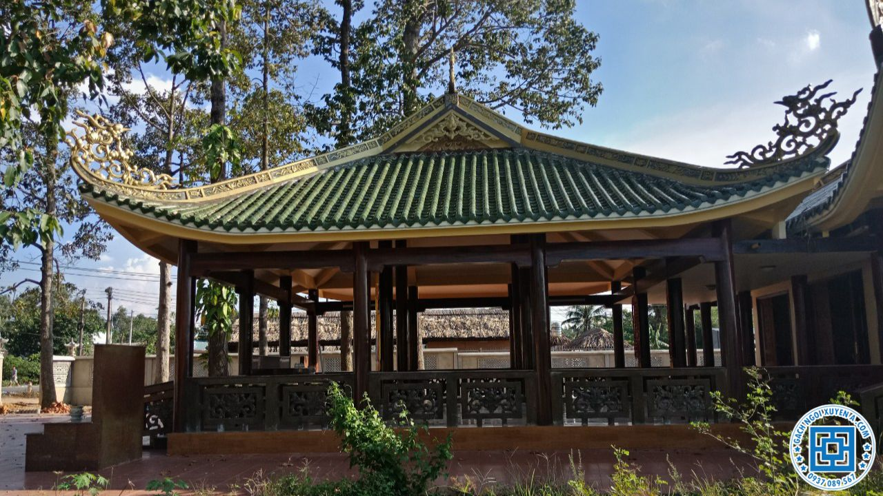 Đình lợp ngói âm dương