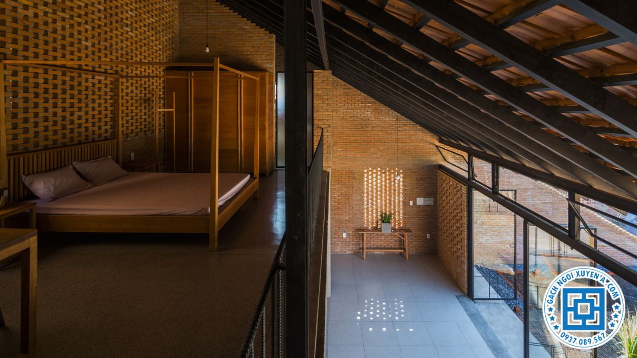 Gạch đinh đặc an toàn cho người sử dụng