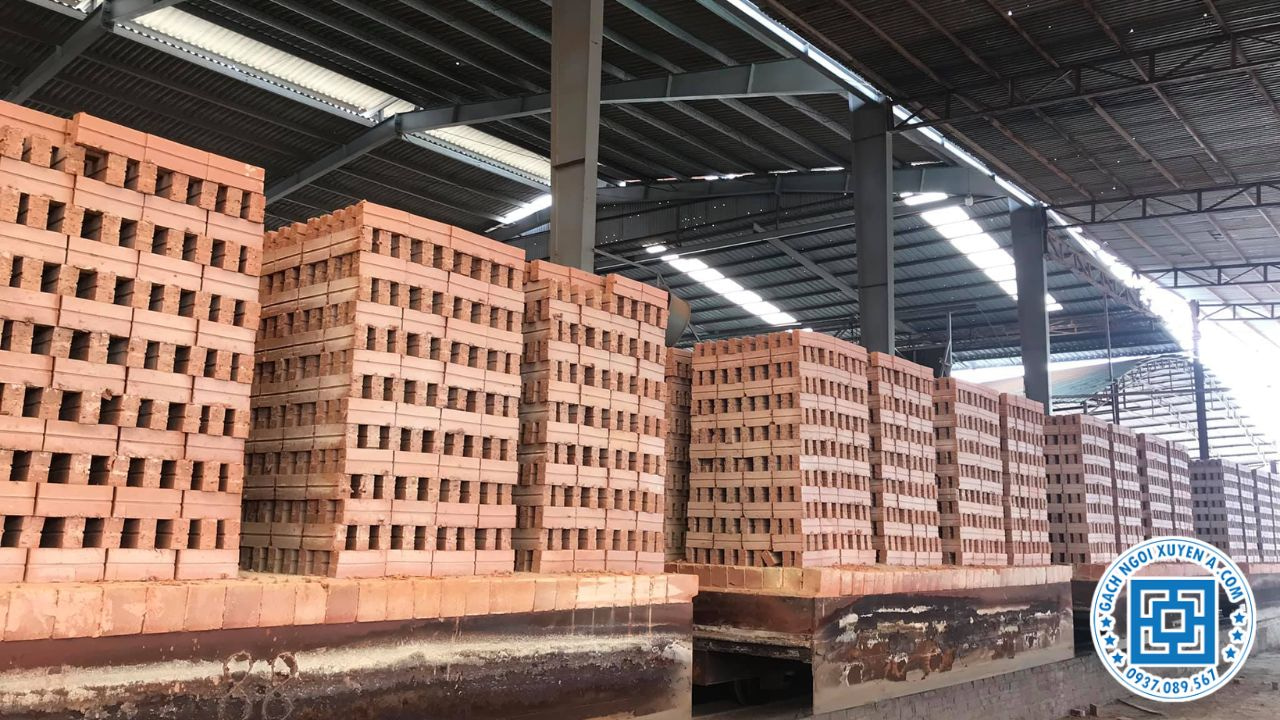 Gạch Đinh Đặc Đạt Chuẩn Sau Khi Sàng Lọc