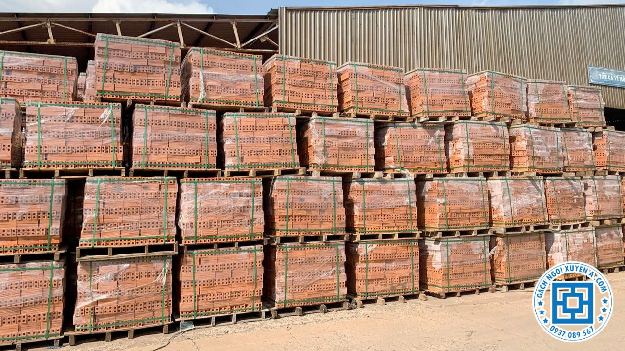 Kho hàng gạch xây nhà tại Gạch Ngói Xuyên Á