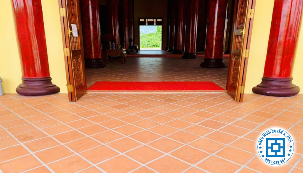 Gạch Đỏ Lát Sân - Giúp Tăng Tính Cổ Điển Cho Công Trình