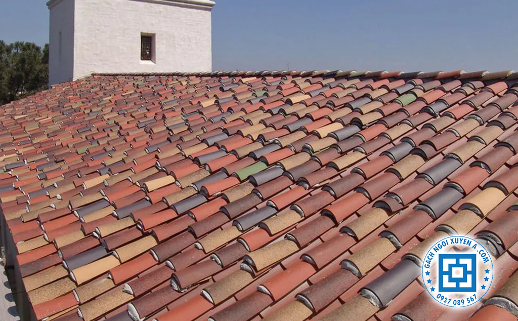 Ngói Bền Bỉ Nhờ Vào Độ Cứng & Chống Nứt Gãy Hiệu Quả