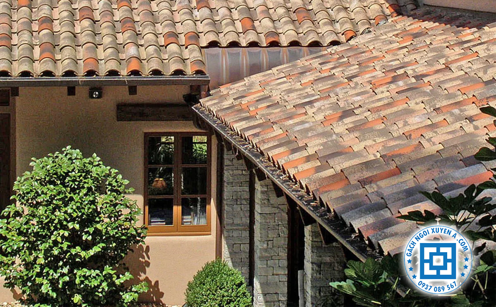 Nhà Phố Cao Cấp Lợp Ngói Mediteriano Địa Trung Hải