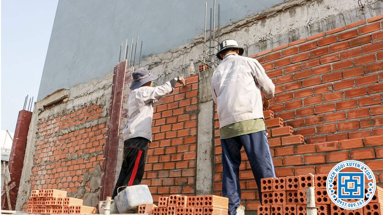 Xây tường gạch đinh 4 lỗ