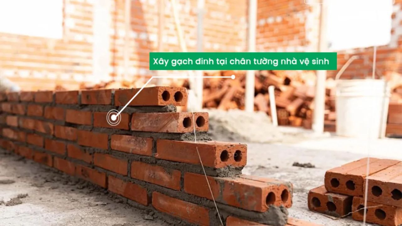Xây Chân Tường Nhà Vệ Sinh Chống Ẩm Mốc