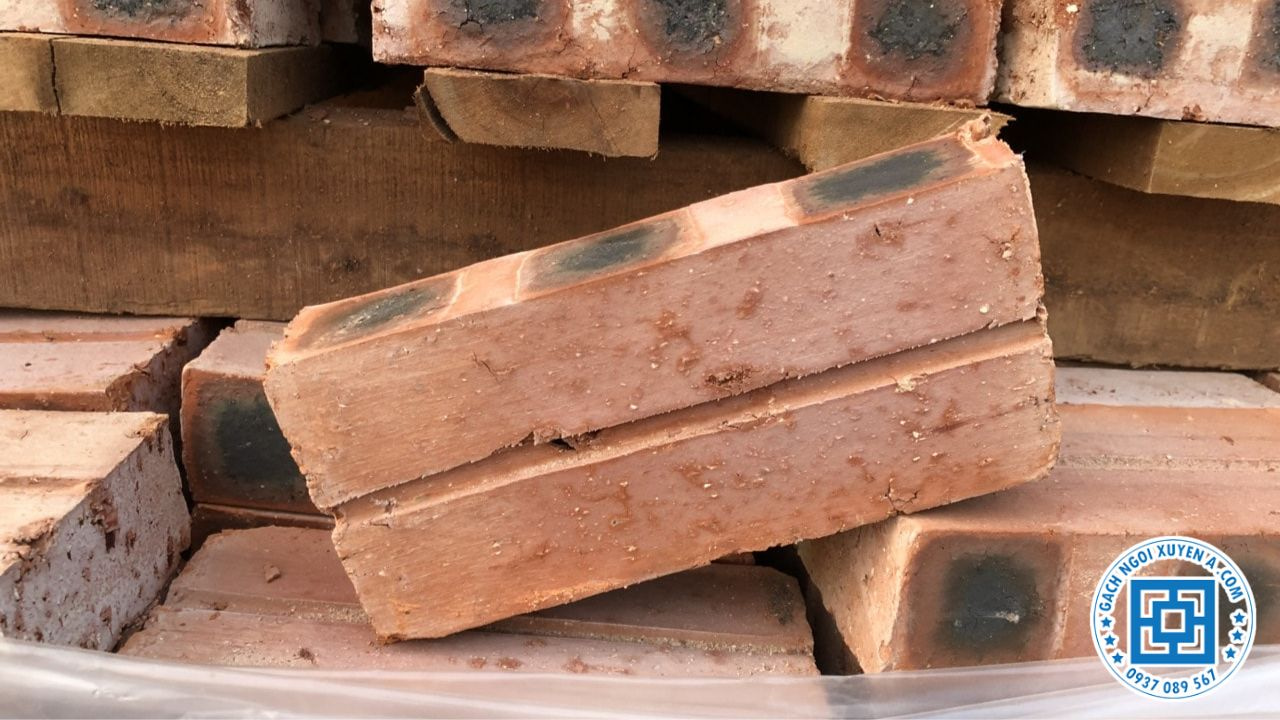 Chọn Gạch Có Bề Mặt Nhẵn